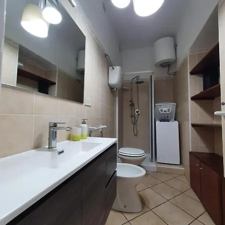 Shanti's House Apartment *